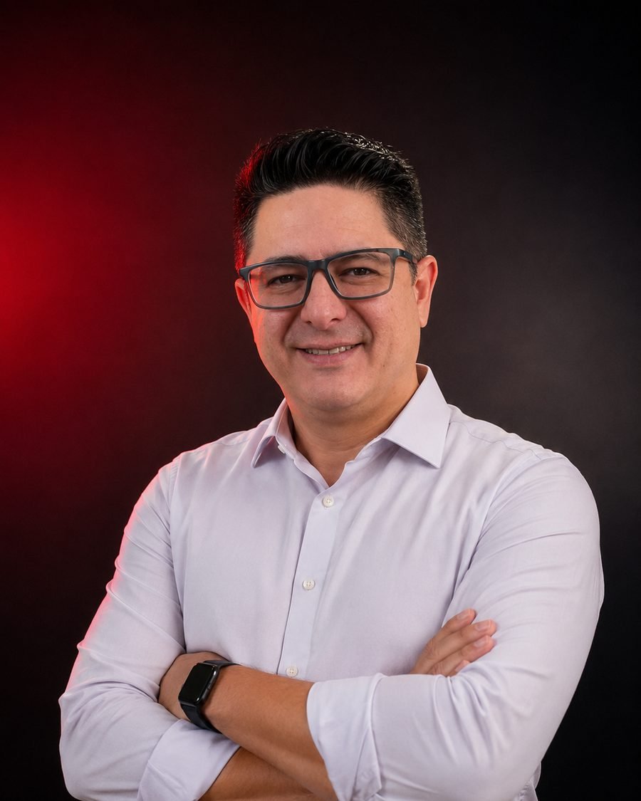 Adriano N. Nunes — Aê Comunicação